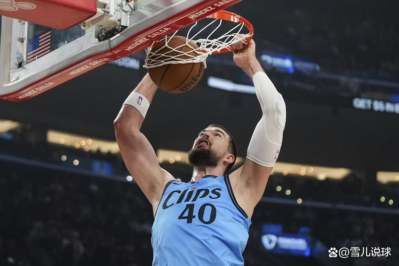 开云体育官网-公牛险胜骑士，戈贝尔状态火热